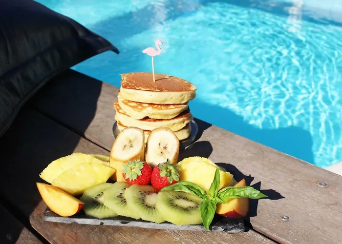 Mas Sainte Marie ,piscine Chauffee בית הארחה איגוס-מורטס