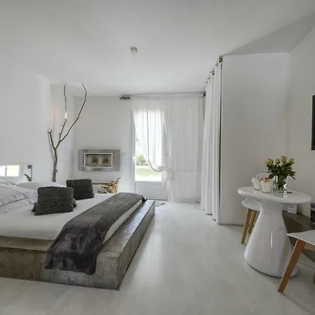 Gasthuis Mas Sainte Marie ,piscine Chauffee 4*