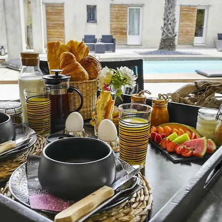 Mas Sainte Marie ,piscine Chauffee 4*