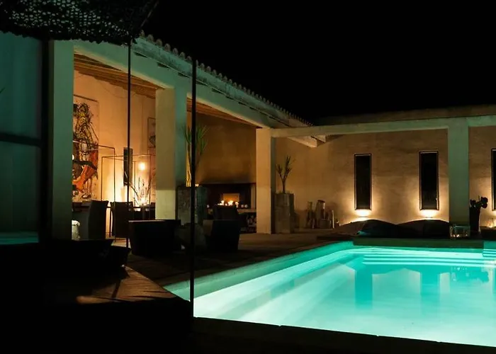 Mas Sainte Marie ,piscine Chauffée Aigues-Mortes