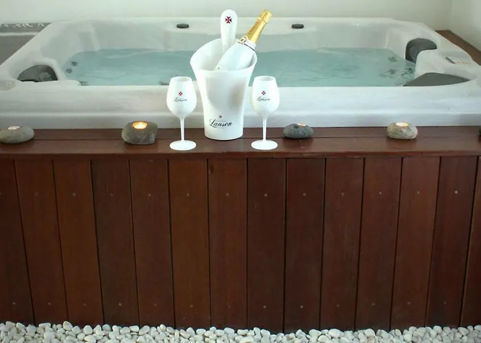 Mas Sainte Marie ,piscine Chauffée Pensión 4*