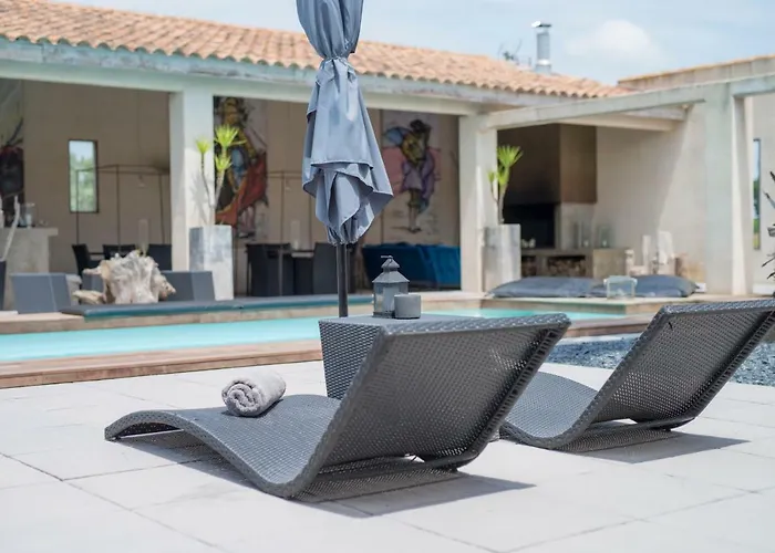 Pensión Mas Sainte Marie ,piscine Chauffée 4*